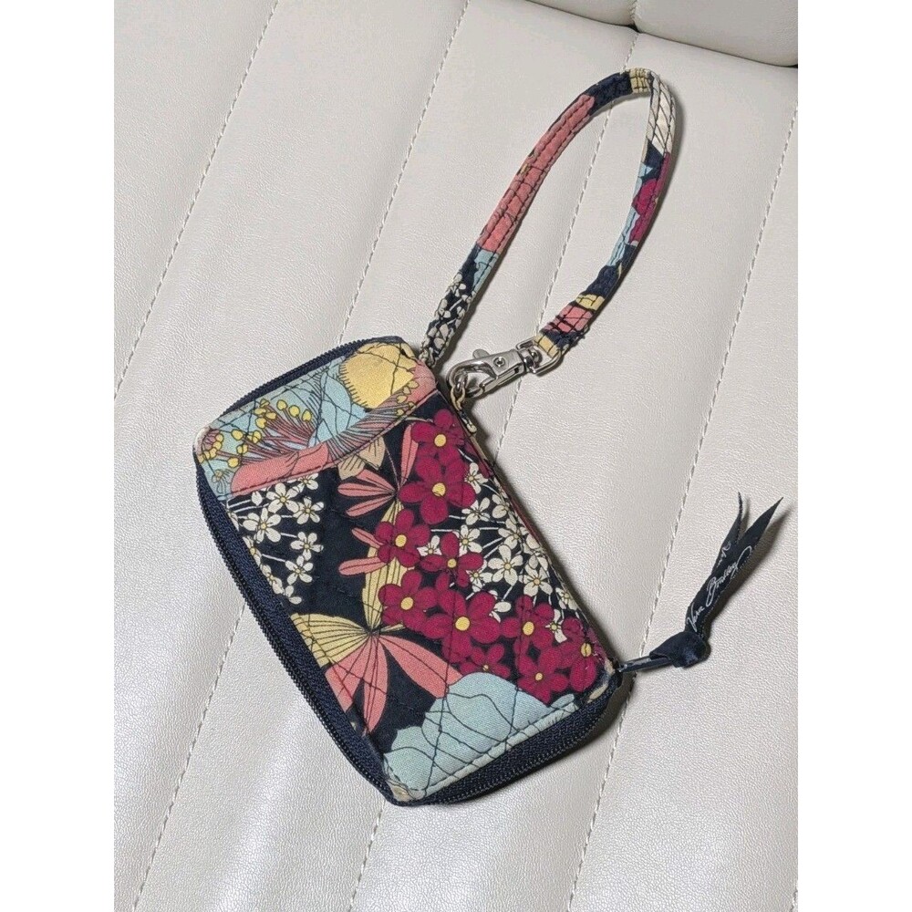 Retired Vera Bradley Wallet Wristlet Blue Floral Zipper